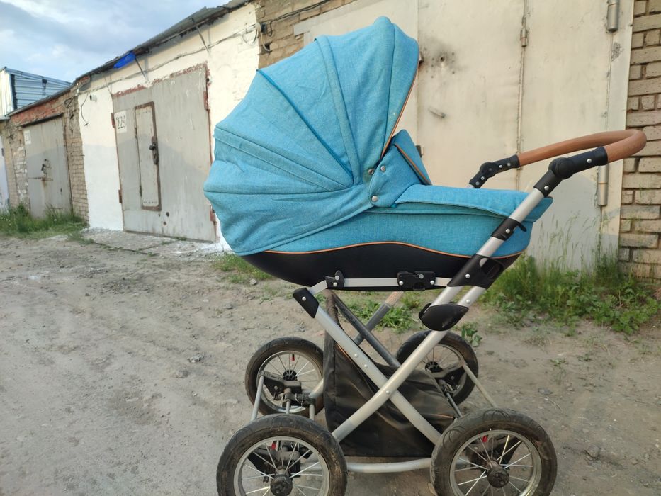 Продам каляску в отличном состоянии