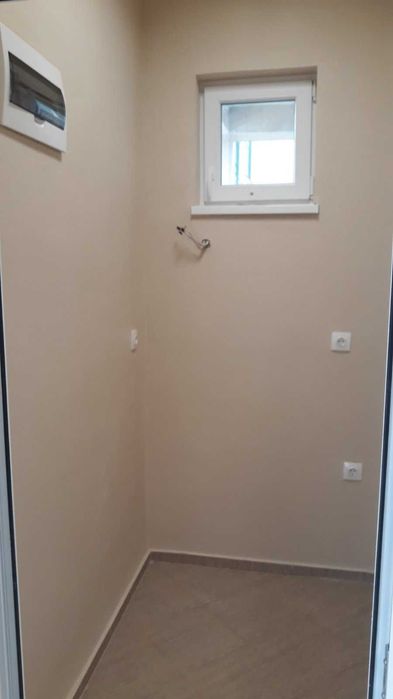 Дава се под наем Офис в Сливен, Българка - 25 кв.м за 153 € - Снимка #3