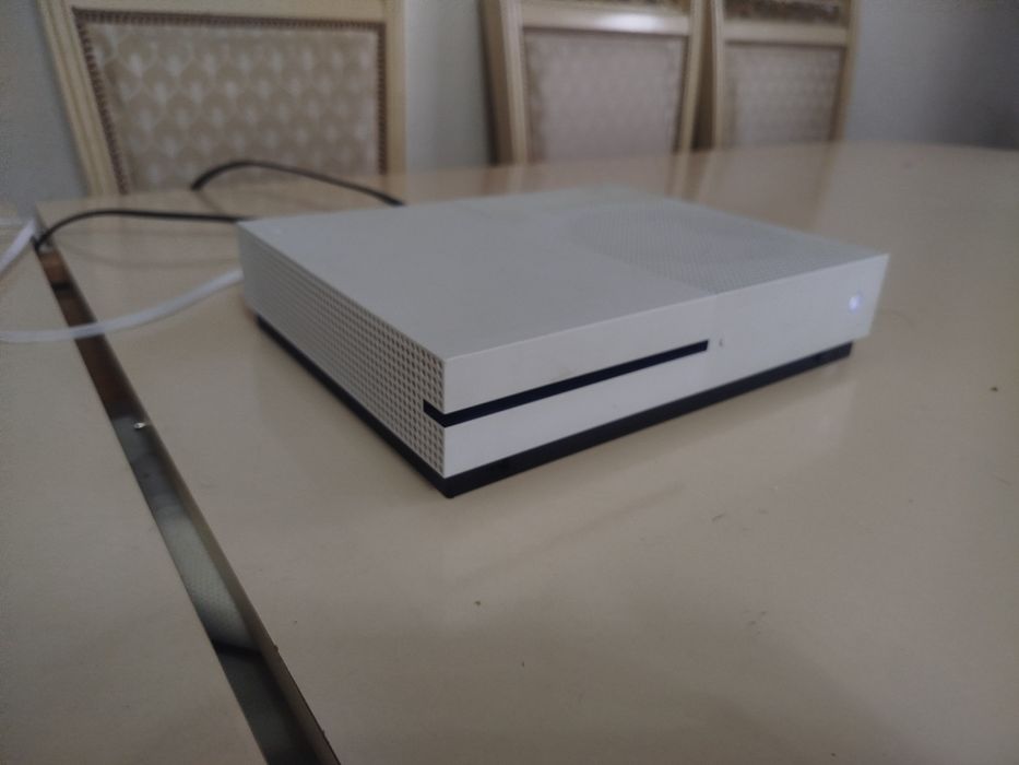 Xbox one s 65000к