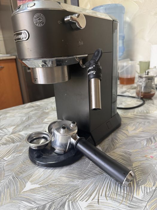 Кофемашина Delonghi