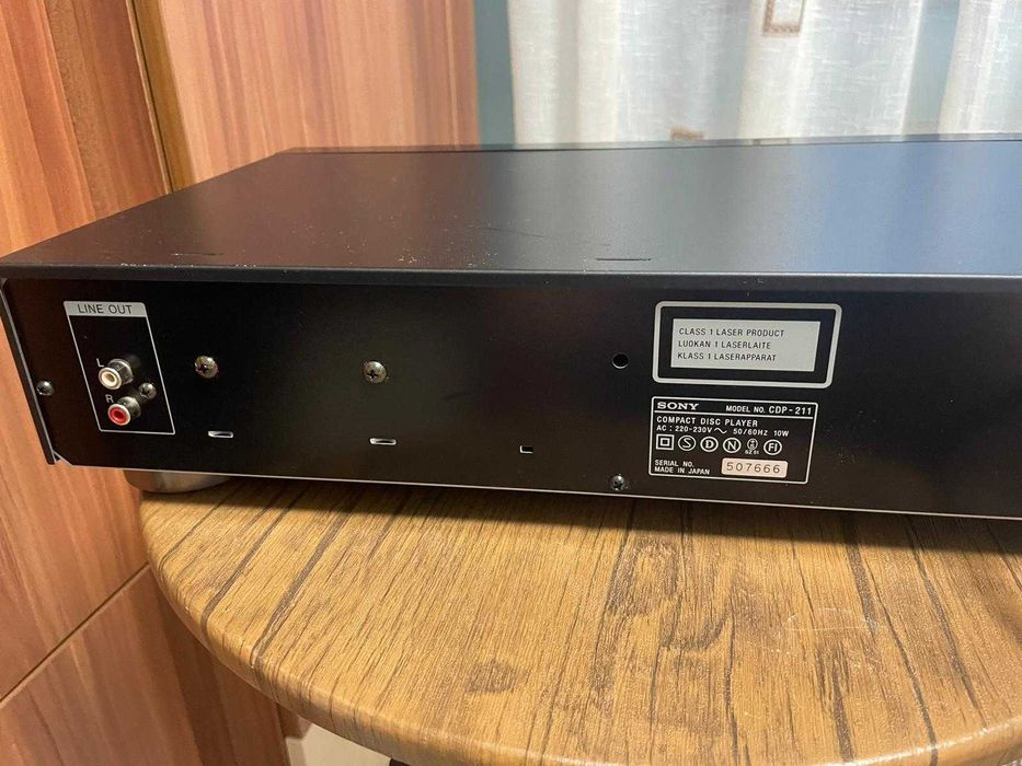 Sony CDP-211 Compact Disc Player
