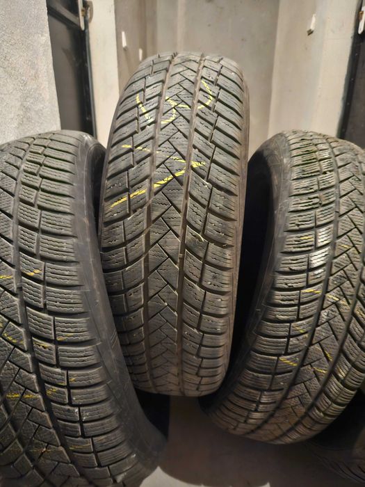 зимни гуми Vredestein 215/65 R17