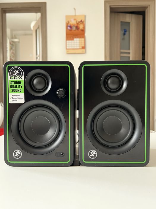 Consolă Pioneer DDJ-FLX4 + 2 Monitoare Active Mackie CR3-X + Cablu RCA 10M + Accesorii (stare impecabilă)