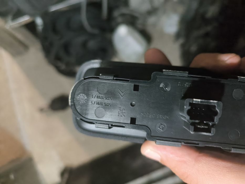 Модул ел.стъкла,копчета ситроен,пежо