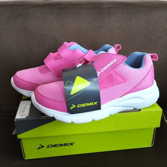 Продам обувь для девочки