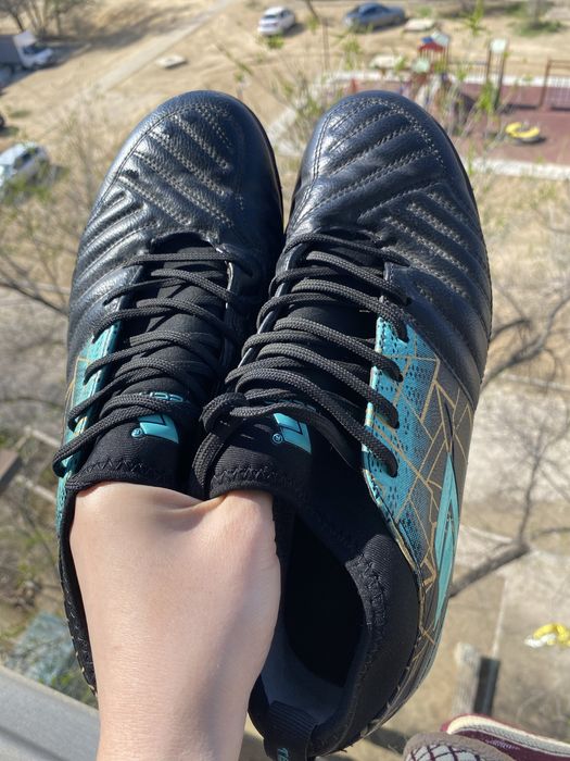 Бутцы Б/у 2000тенге