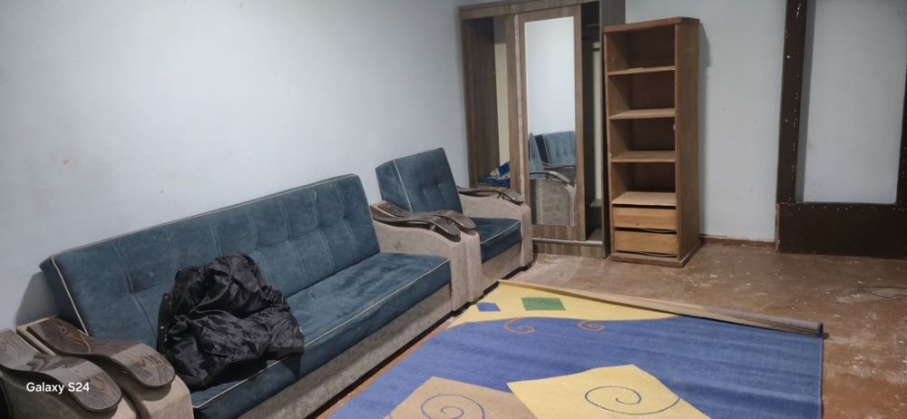 Сдается 1'2 комнатная квартира Юнусабаде 12