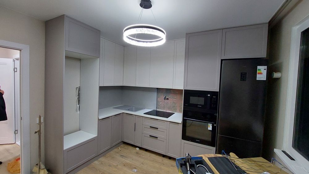 Кухонный гарнитур И шкаф тд