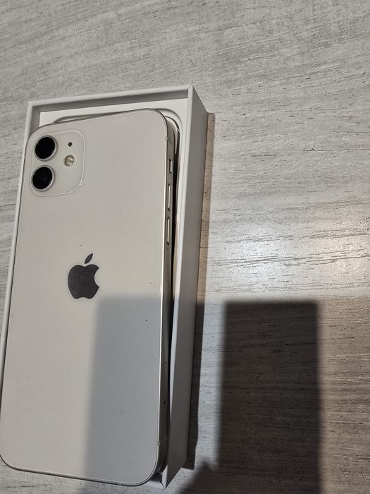 Продам IPhone 12, 128