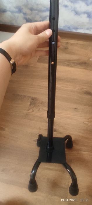 Трость четырех опорная