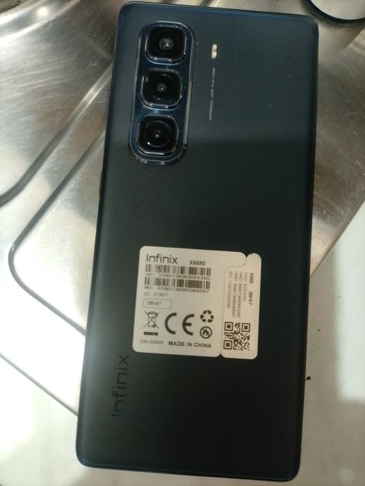Срочно продам Infinix hot 50 pro +