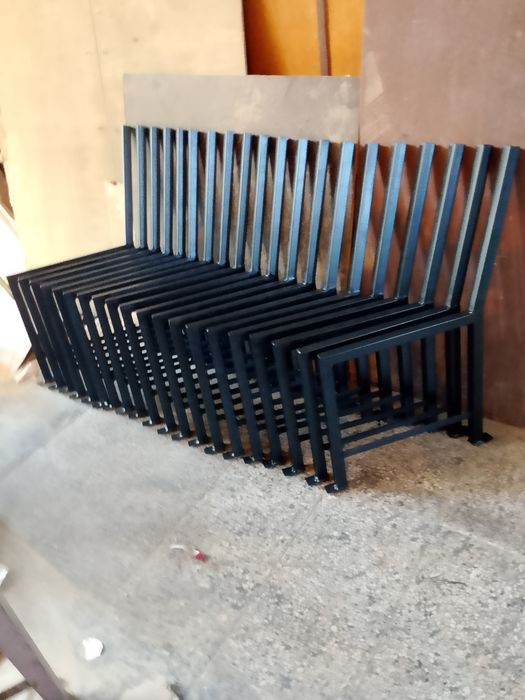 Крака за пейка или стол.