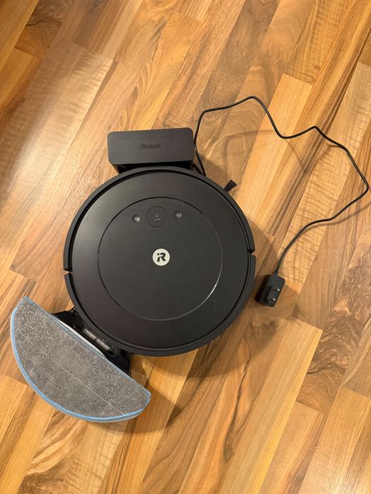 Робот прахосмукачка iRobot Roomba Essential – като нова!