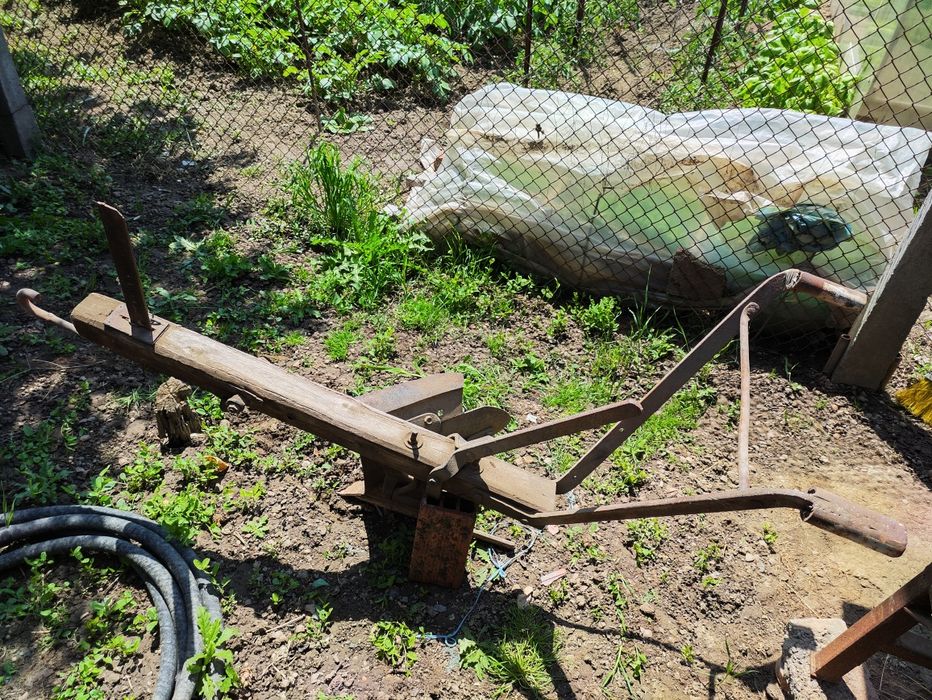 Плуг обращателен