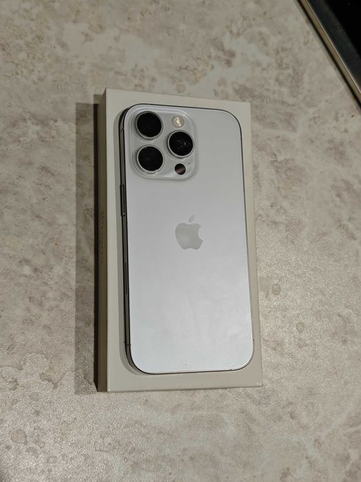iPhone 16 Pro 128GB White, АКБ 93%, Идеал