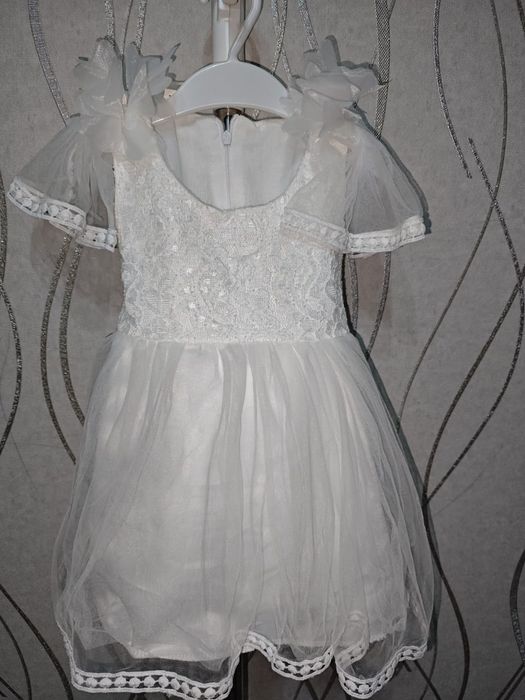 На прокат платья