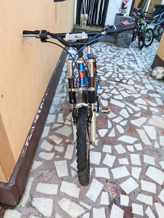 Bicicletă pentru copii
