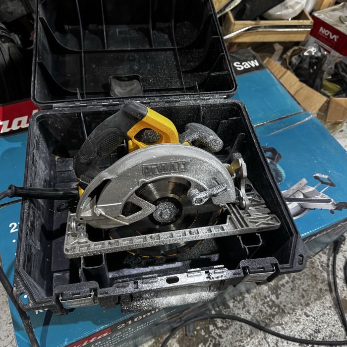 Погружная пила Dewalt