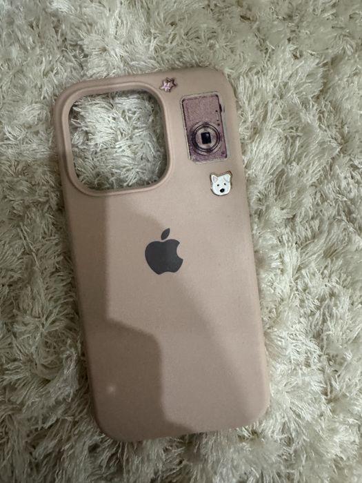 Чехлый на 15 про б/у