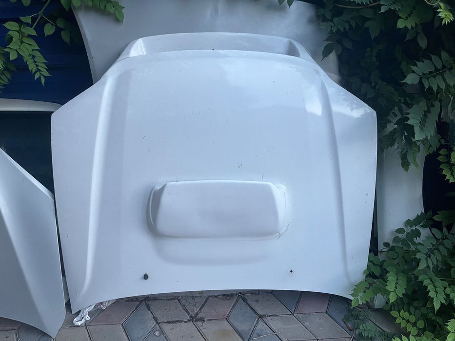 Продам капот Субару