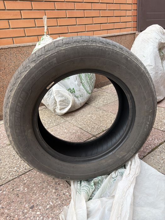 Шиныы 225/65R17 мишлен