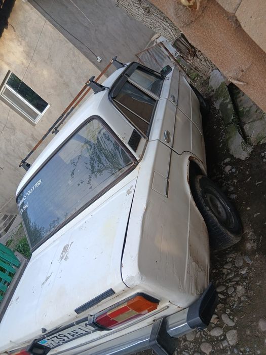 Машина лада жигули