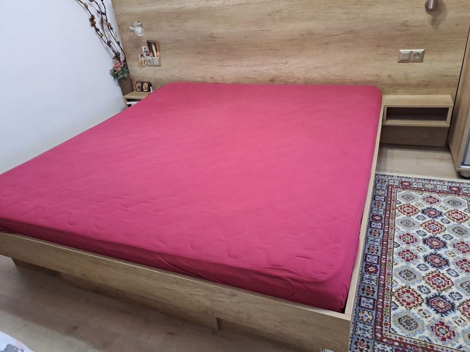 Urgent! Pat 180x200 cu depozitare