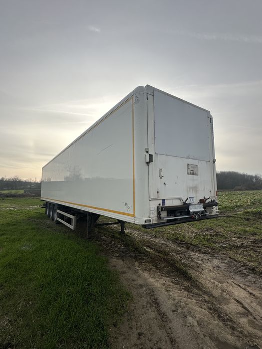 Semiremorca Box Gray Adams