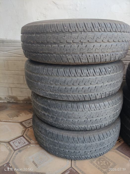 Автошина б/у  roadares 215/75 m+s  r16.