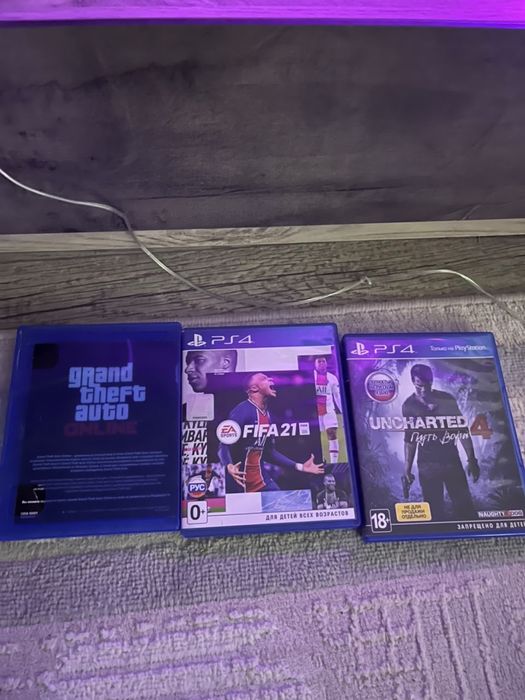 Sony PlayStation 4