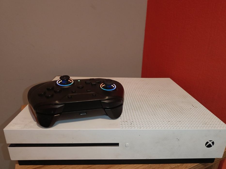 Xbox One S 1 терабайт