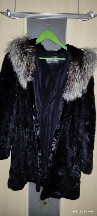 Норковая шуба цвет черный бриллиант 48-50