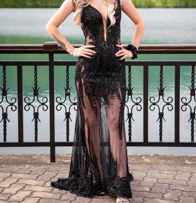 Бална рокля на Стоян Радичев