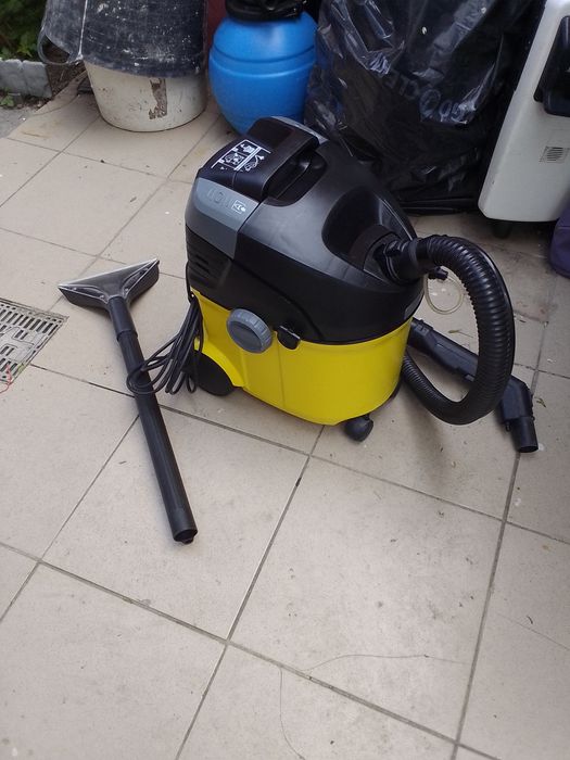 Vând aspirator cu injecție -abur