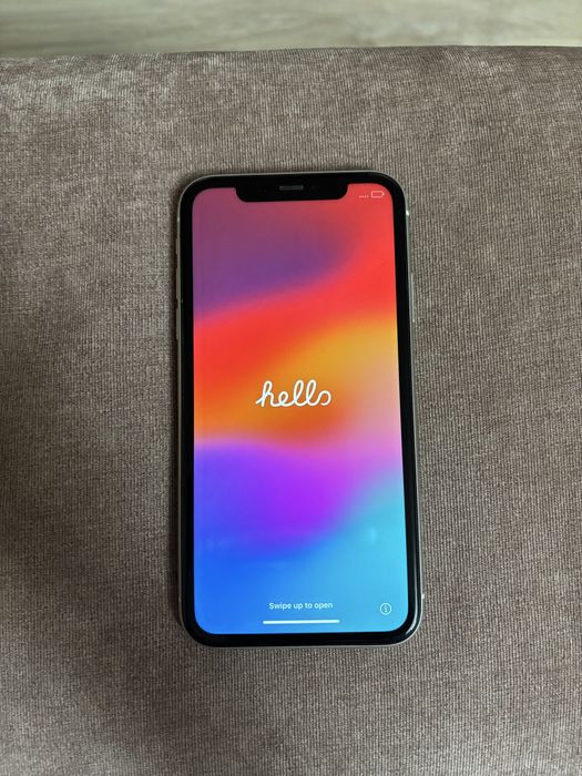 Продам iPhone 11