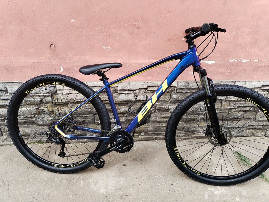 Bicicleta roti 29 frâne disc hidraulice cadru aluminiu M