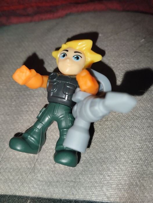 Продам игрушки из kinder сюрприз