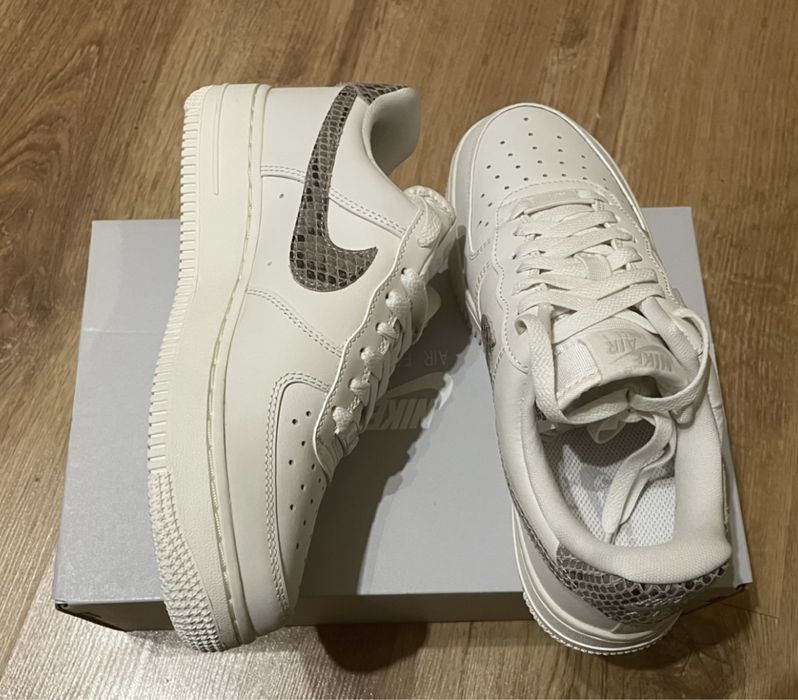 Air Force 1 noi 36.5