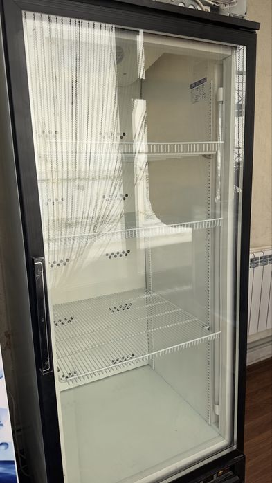Витринный холодильник