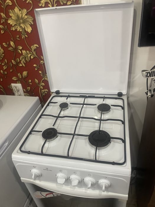 Продам газовую плиту новую