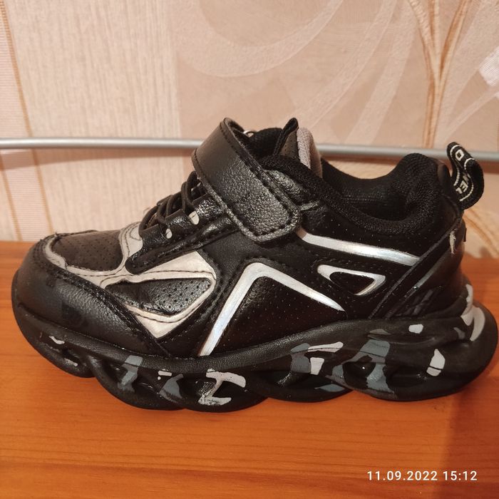 Кроссовки 27 размер