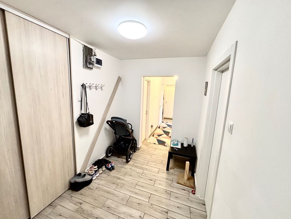 Vând apartament 3 camere