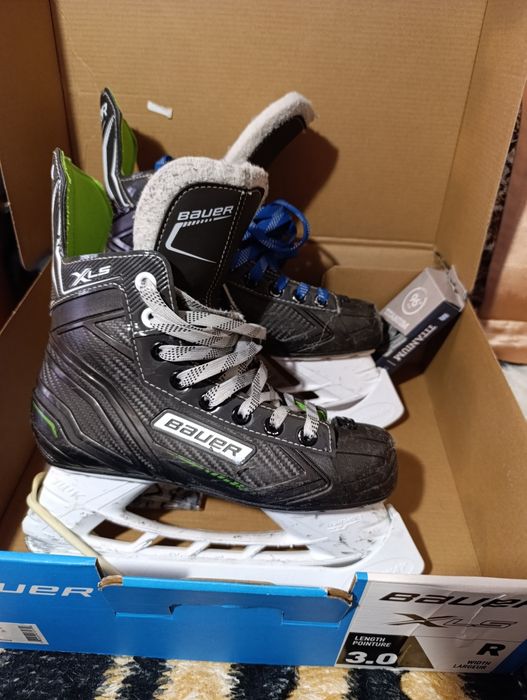 Хоккейные коньки Bauer