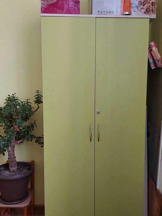 мебель в  офис (читайте описание )