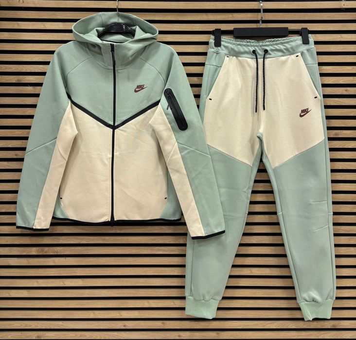 Nike tech calitate premium