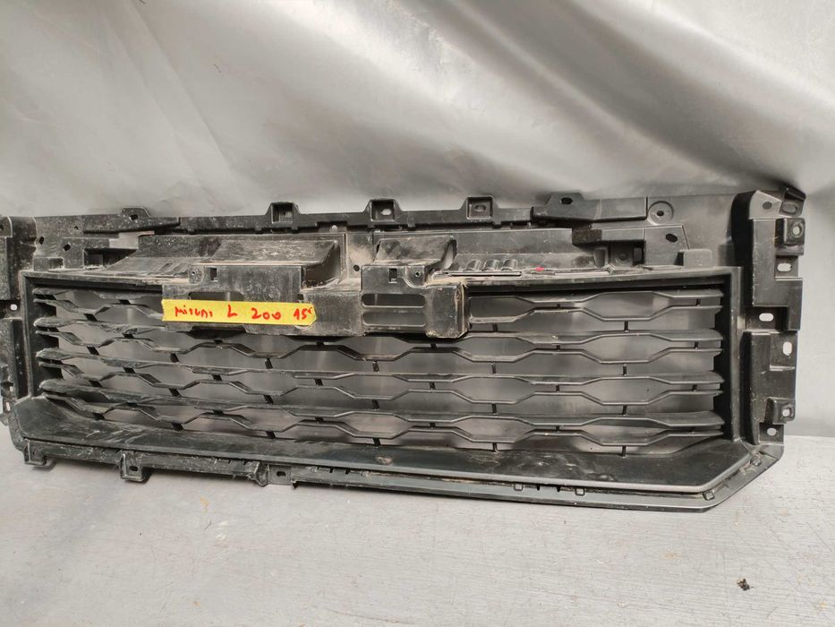 Грил решетка митсубиши Л200 Mitsubishi L200