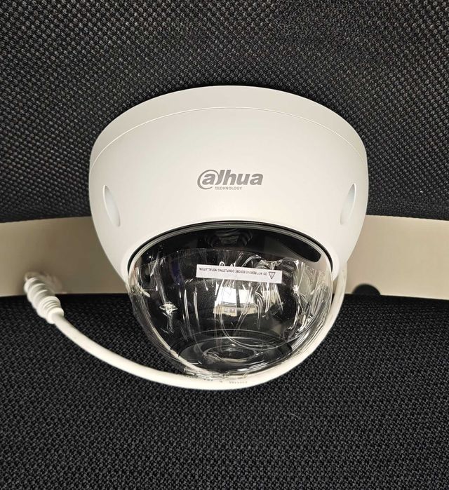 4MP IP куполна камера Dahua DH-IPC-HDBW5431E-ZE с варио обектив