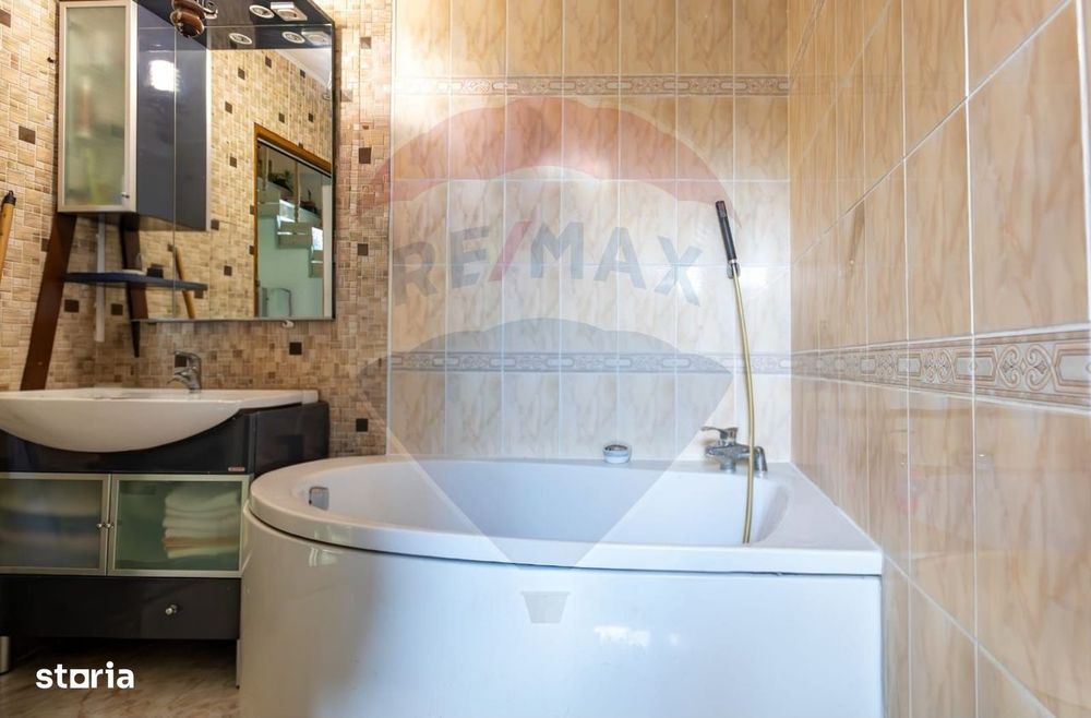 Apartament cu 3 camere și terasă
