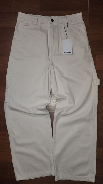 Blugi bărbați Bershka NOI cu etichetă - Albi / Stil Cargo  - Mărimea 42 (L)
