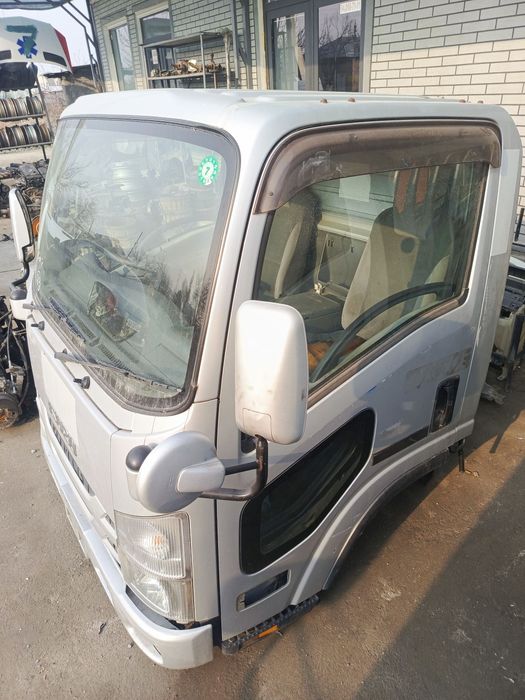 Isuzu kabina 2.5 tonnalik sotiladi